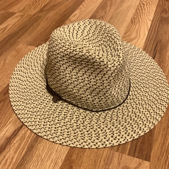 Marilyn Monroe Accessories - Marilyn Monroe Brand Floppy Brim Straw Hat